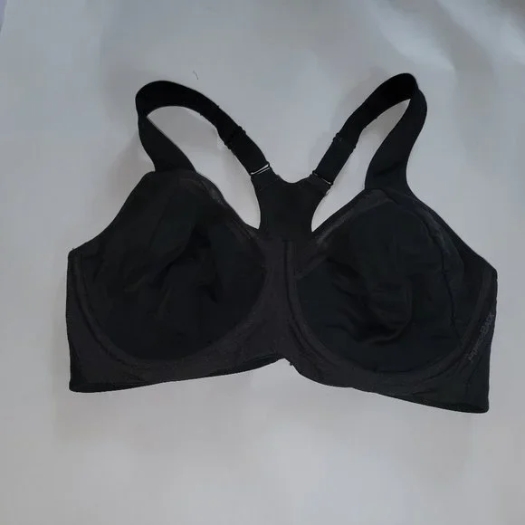 Six Sport Bras - Saucony, CW-X, Moving Comfort, Champion - Picture 10 of 16